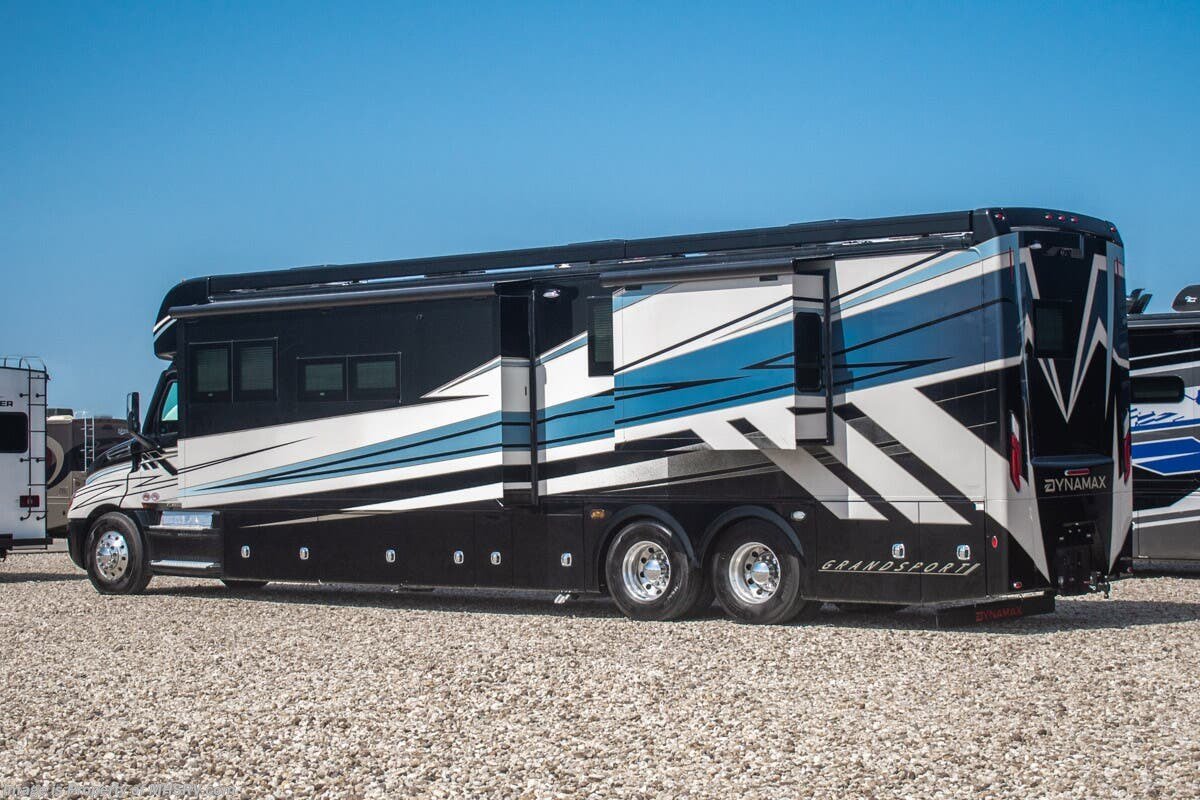 2027 Dynamax Grand Sport 45CB Super C motorhome