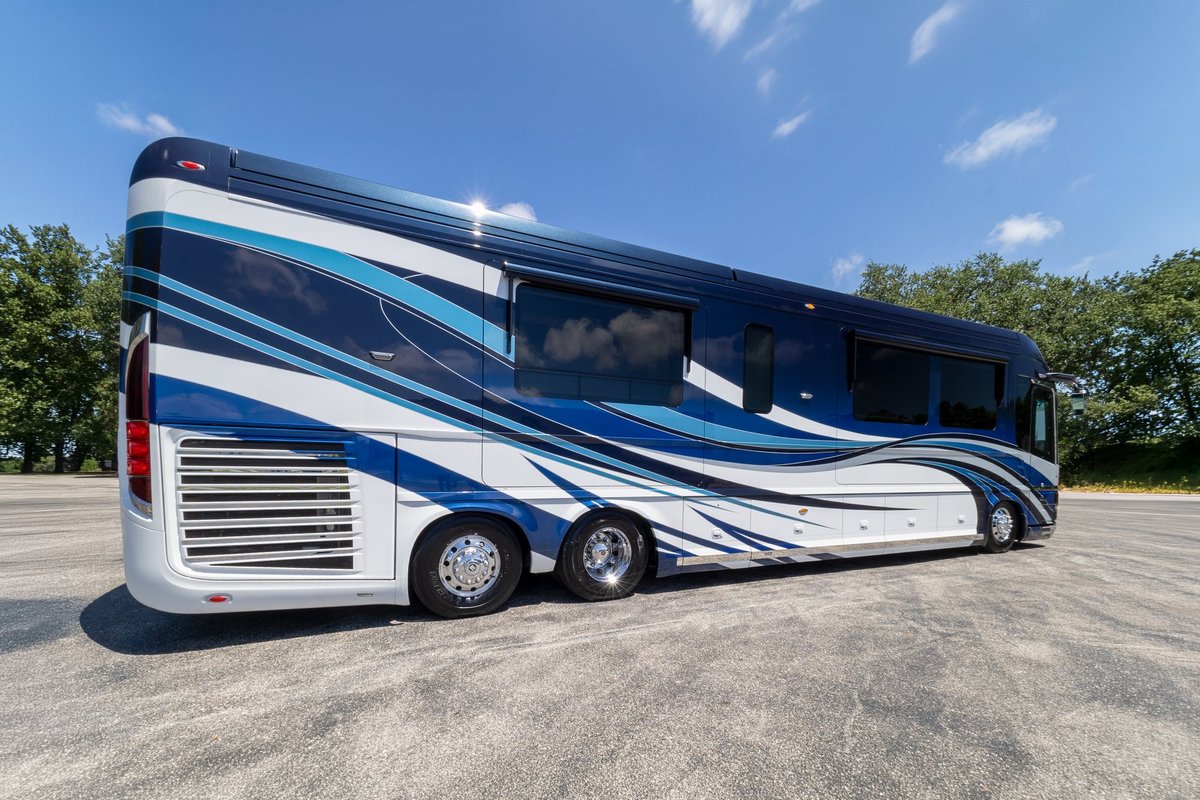 2017 Newell P50 Class A motorhome